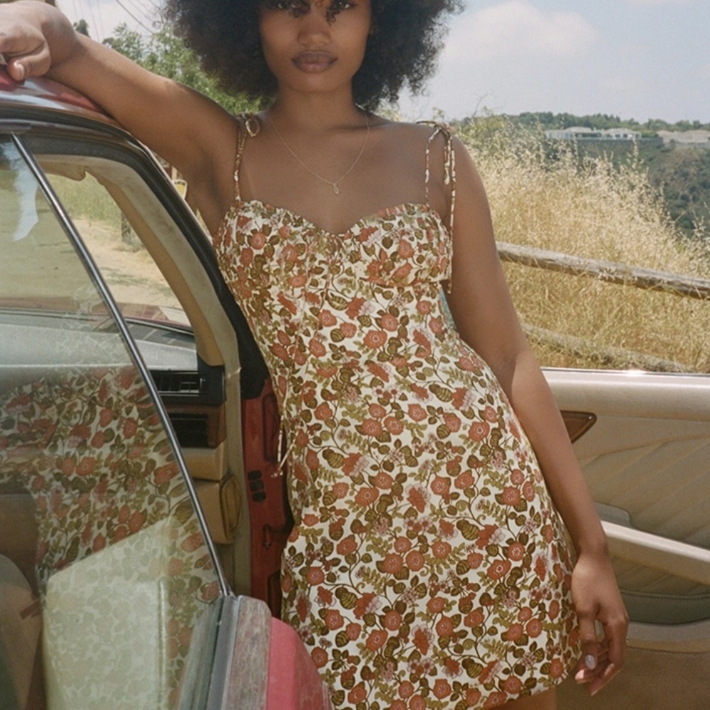Realisation Par The Devon Dress in 70s Floral